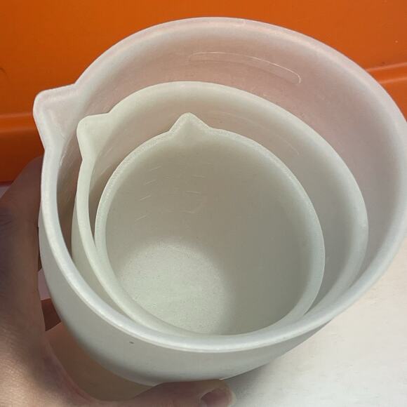 The Pampered Chef Set of 3 Silicone Prep Bowls Measuring Cups #2421 - Picture 3 of 9